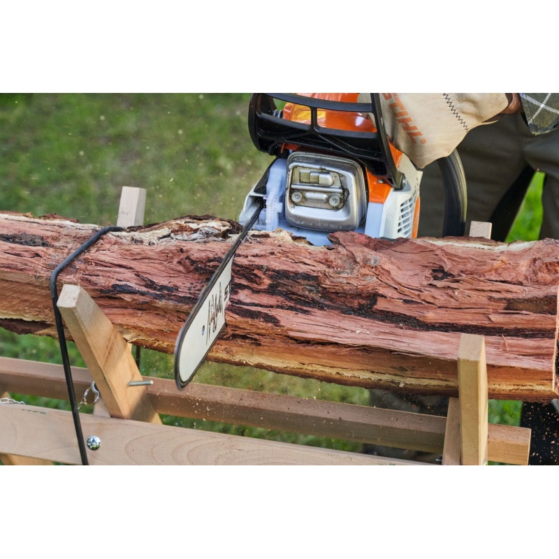 94018_making_firewood_hq_p_2022-03_0070_global_2.jpg