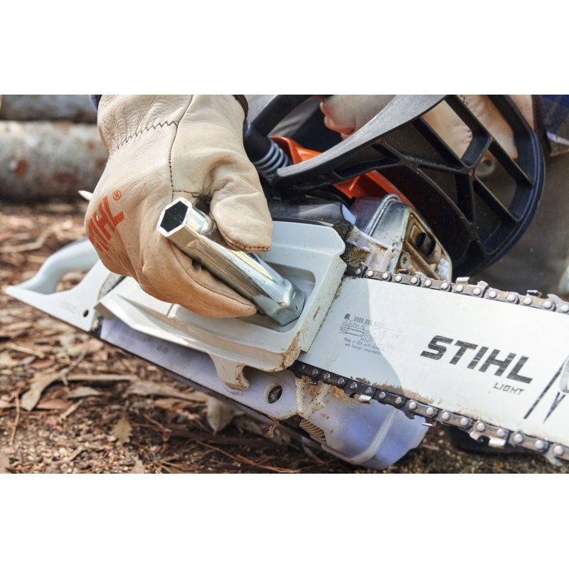 94068_making_firewood_hq_p_2022-03_0027_global_1.jpg